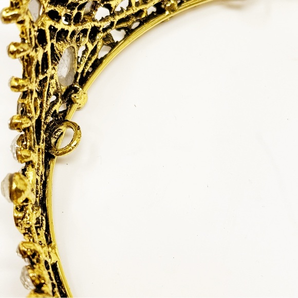 A stunning CROWN! Vintage one of a kind bridal crown for wedding veil decor - Picture 4 of 8